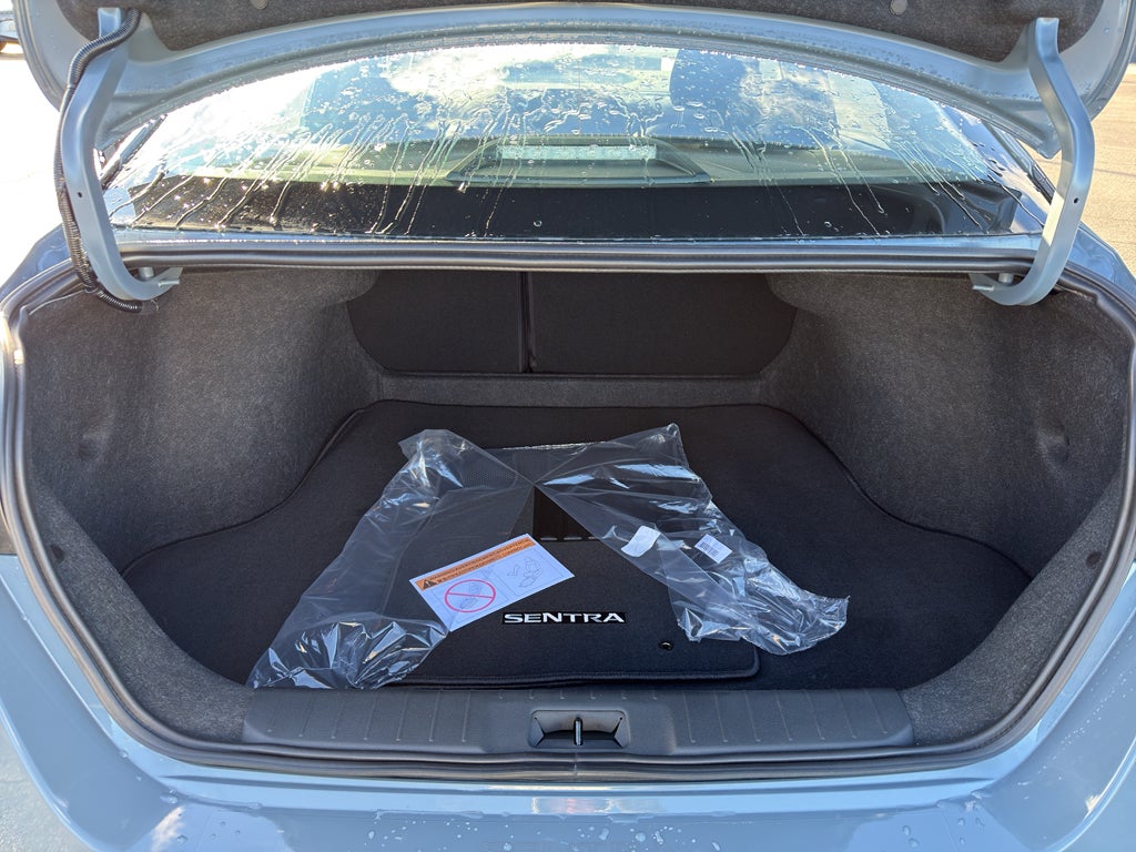 2025 Nissan Sentra SR CVT