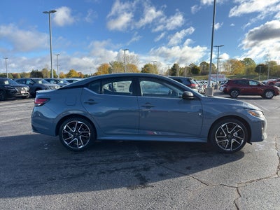 2025 Nissan Sentra SR CVT