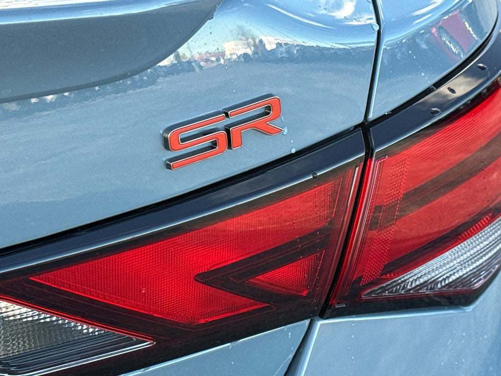 2025 Nissan Sentra SR CVT