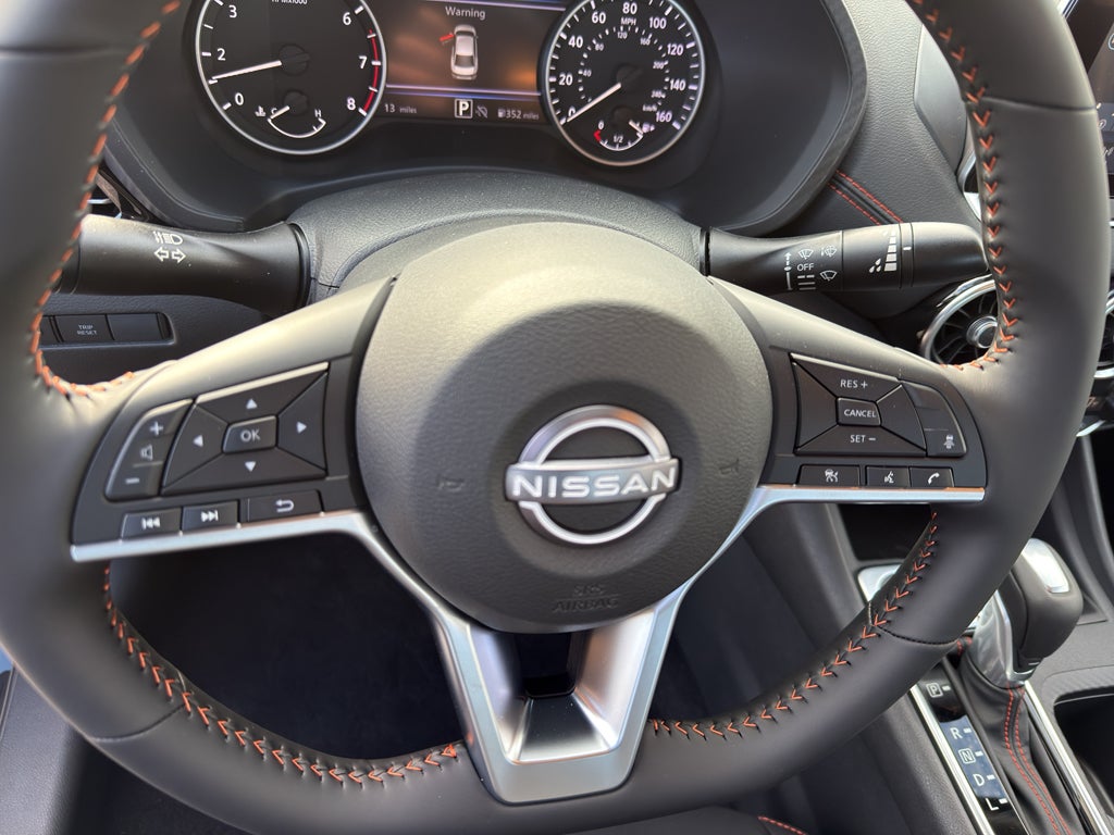 2025 Nissan Sentra SR CVT