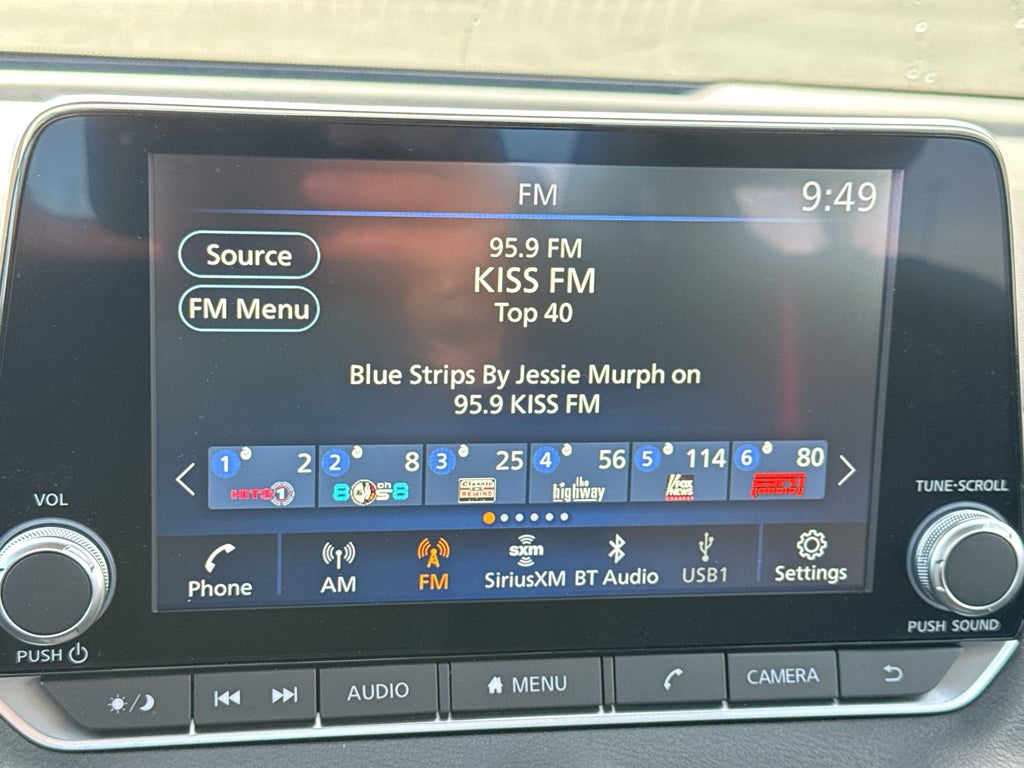 2025 Nissan Sentra SR CVT