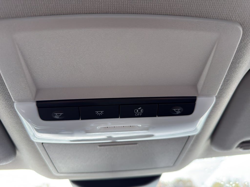 2025 Nissan Sentra SR CVT