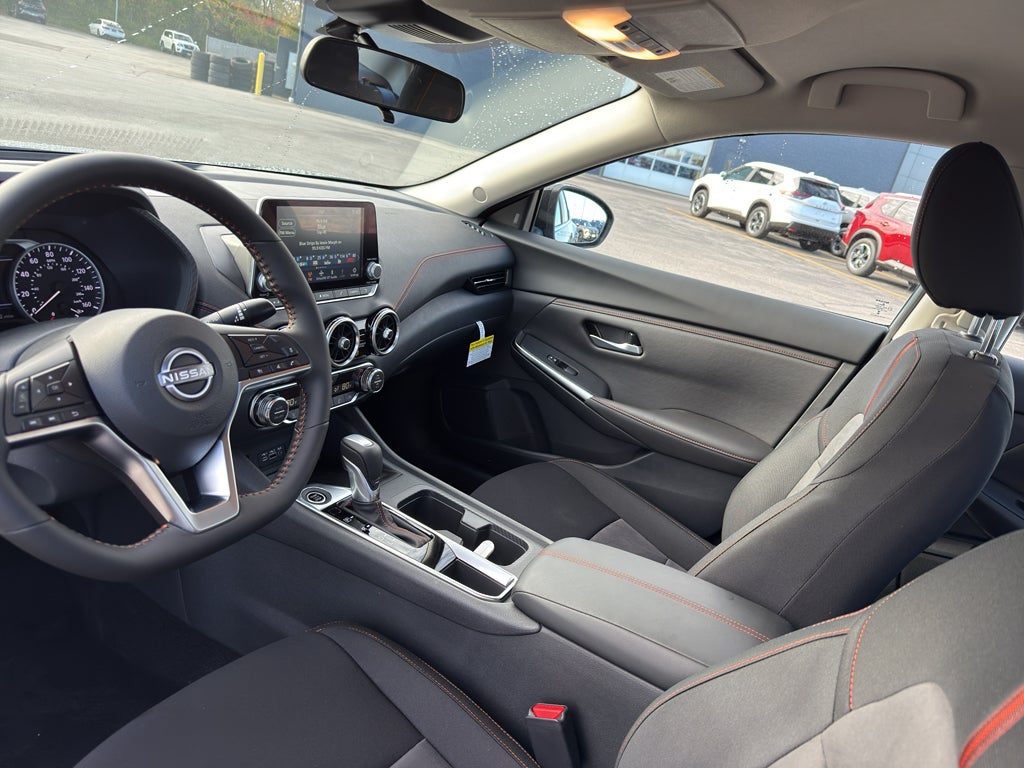2025 Nissan Sentra SR CVT