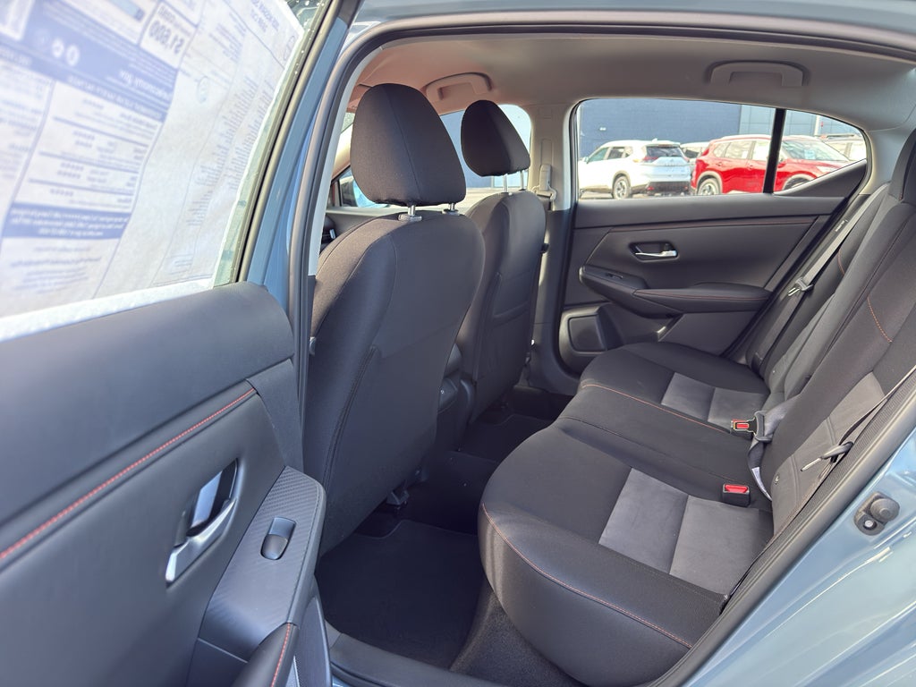 2025 Nissan Sentra SR CVT