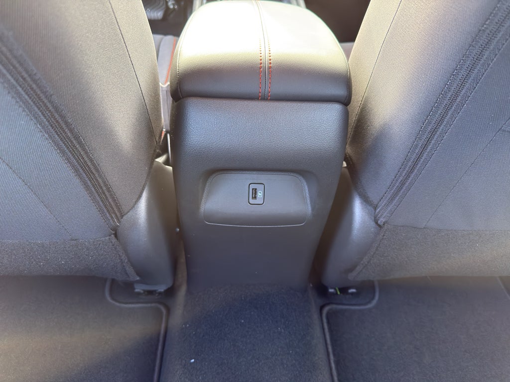 2025 Nissan Sentra SR CVT