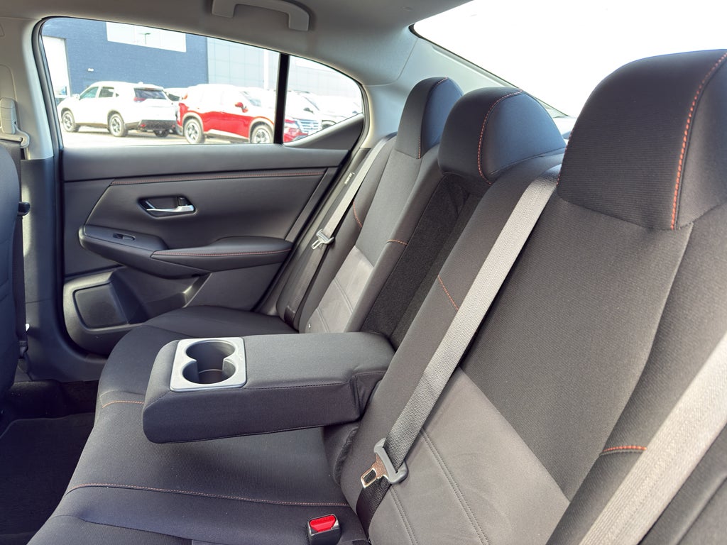 2025 Nissan Sentra SR CVT