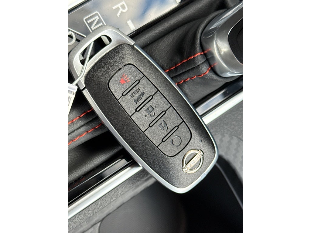 2025 Nissan Sentra SR CVT