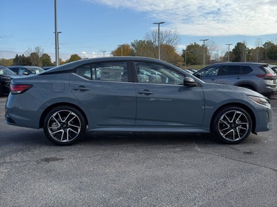2025 Nissan Sentra SR CVT