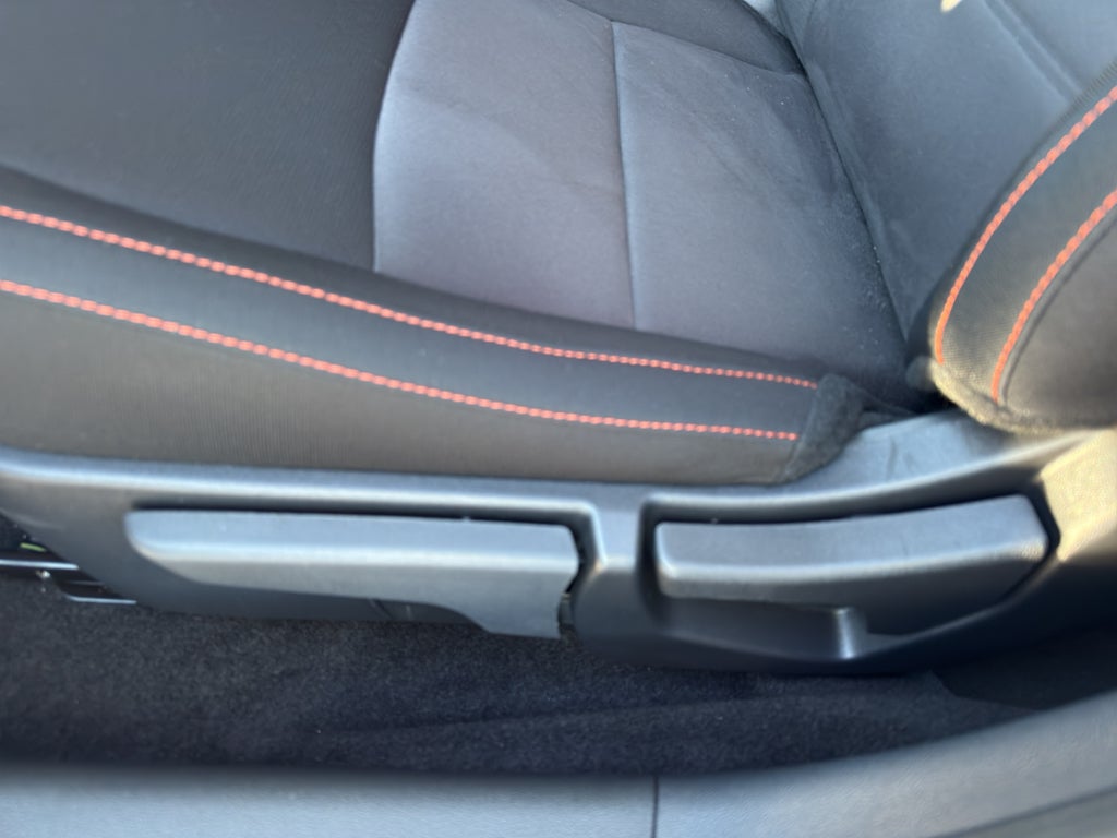 2025 Nissan Sentra SR CVT