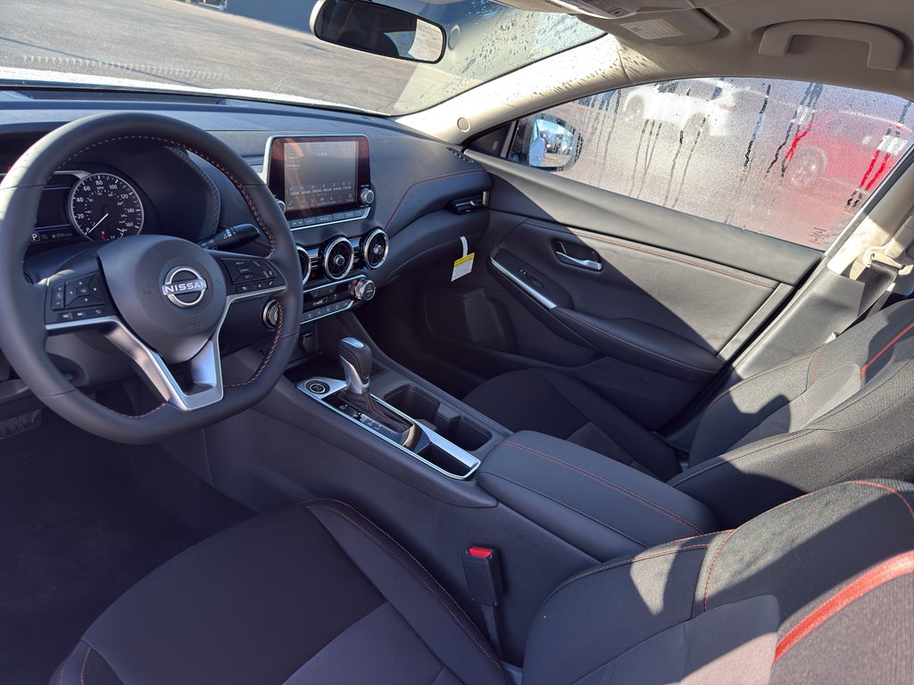 2025 Nissan Sentra SR CVT