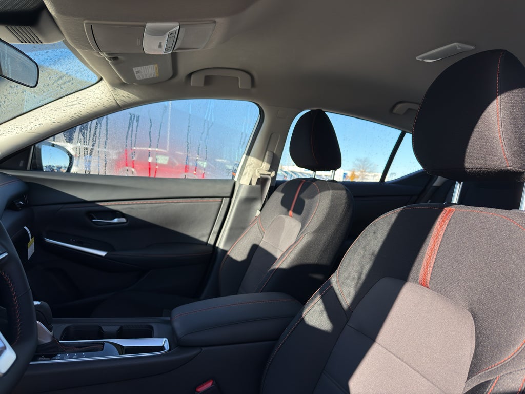 2025 Nissan Sentra SR CVT