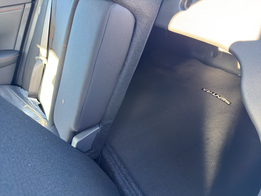 2025 Nissan Sentra SR CVT