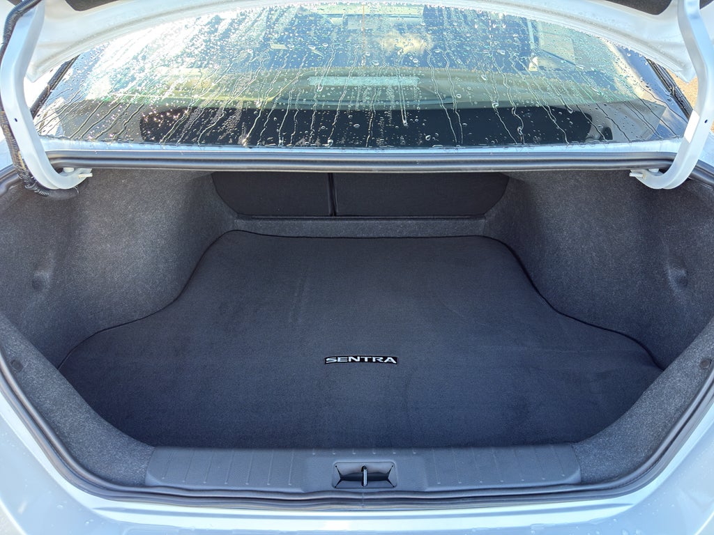 2025 Nissan Sentra SR CVT