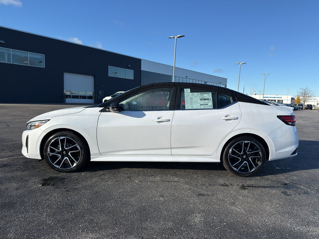 2025 Nissan Sentra SR CVT