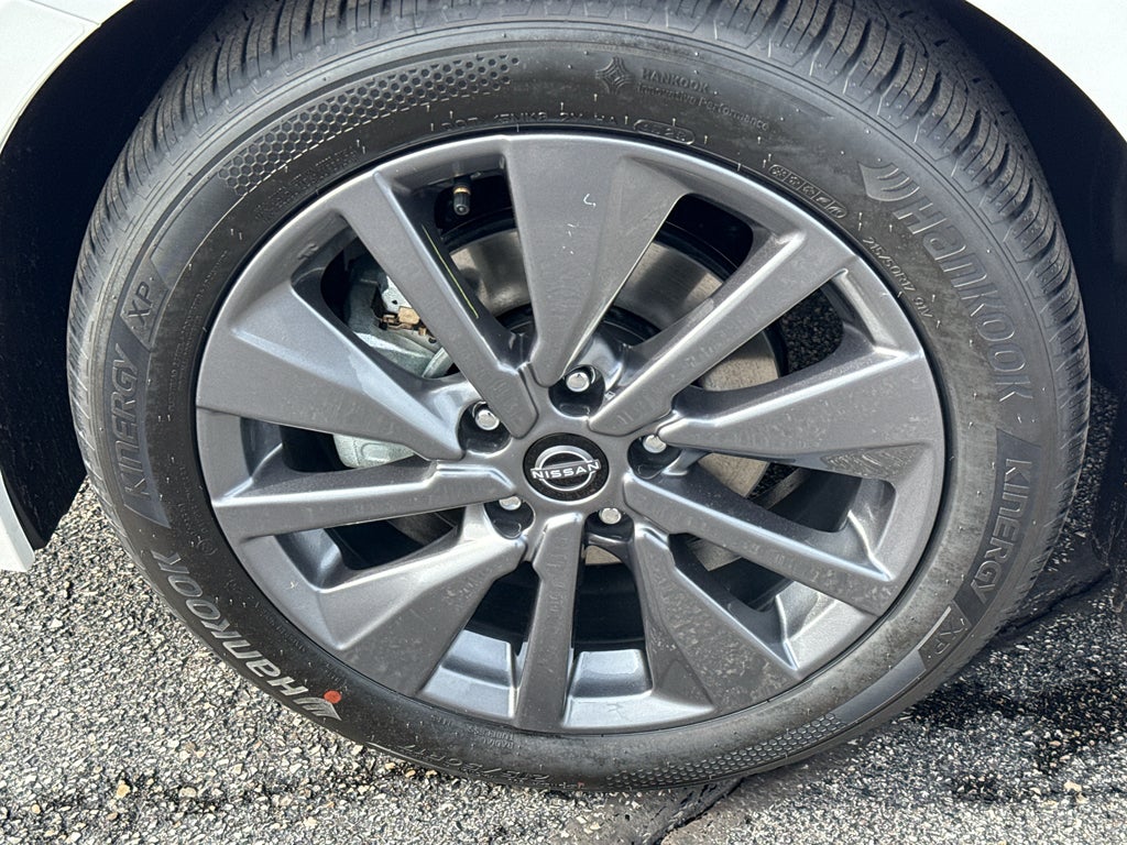 2026 Nissan Sentra SL Sedan