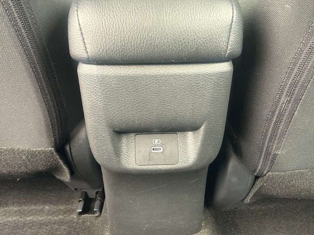 2024 Nissan Versa SR CVT