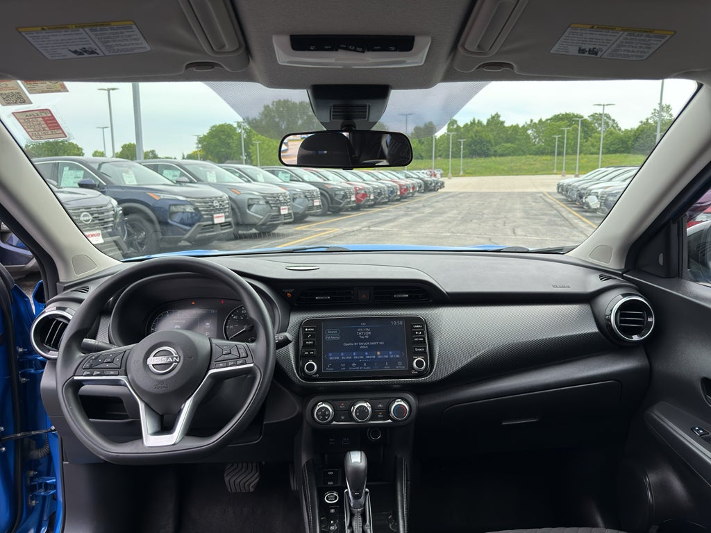 2023 Nissan Kicks SV FWD