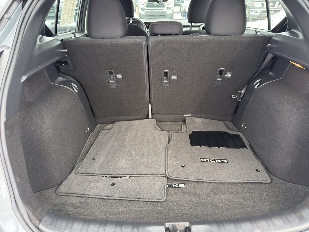 2023 Nissan Kicks SV FWD