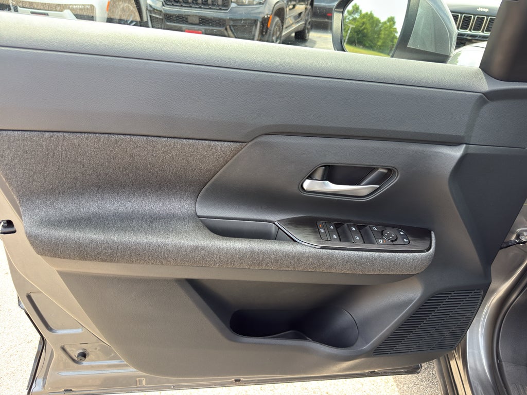 2025 Nissan Kicks SV AWD