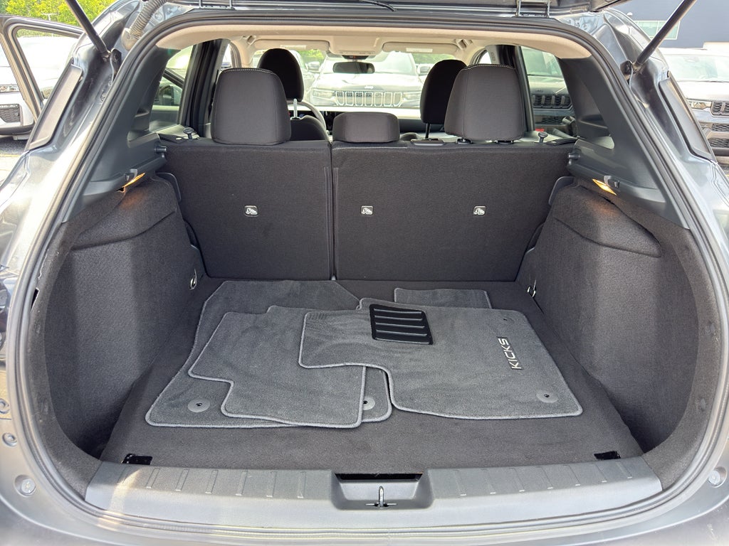 2025 Nissan Kicks SV AWD