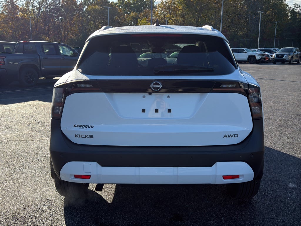 2026 Nissan Kicks SV AWD