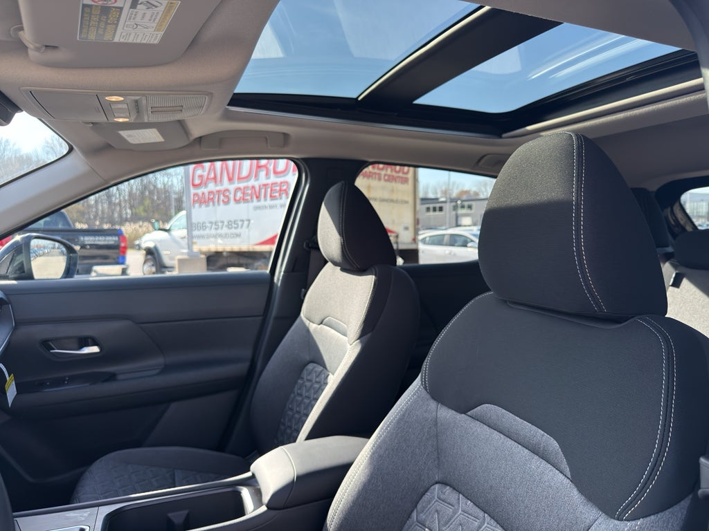 2026 Nissan Kicks SV AWD