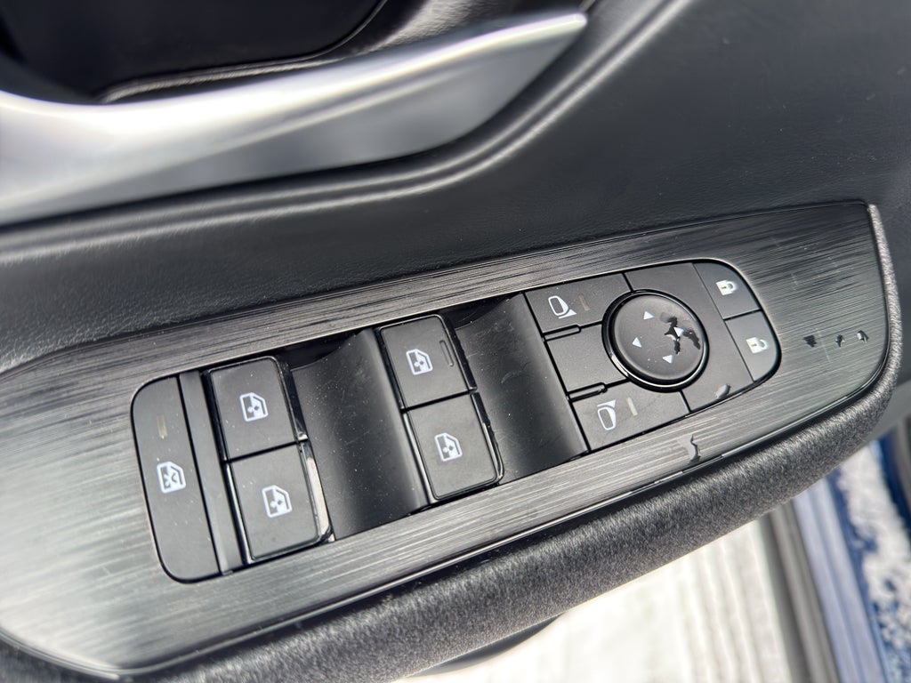 2025 Nissan Kicks SV AWD