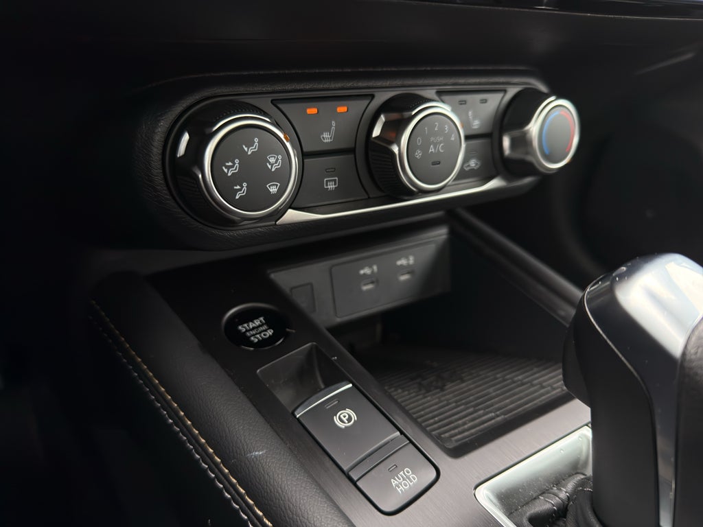 2025 Nissan Kicks SV AWD