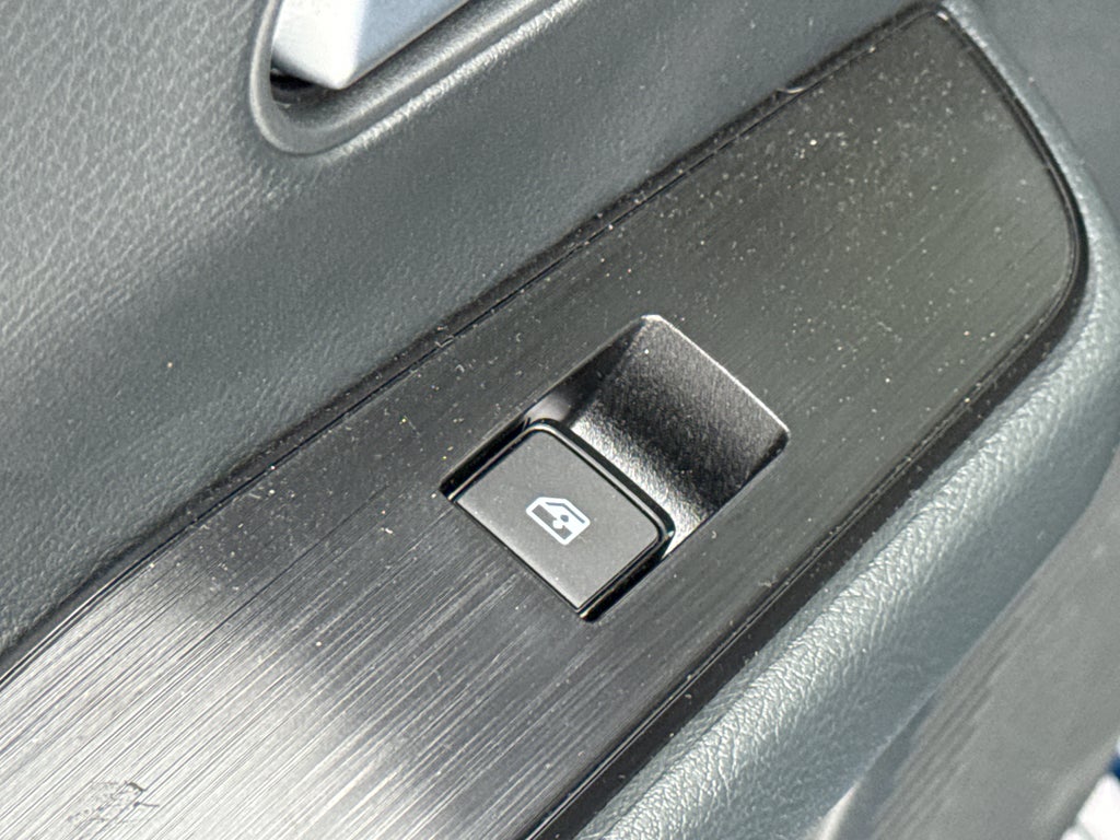 2025 Nissan Kicks SV AWD