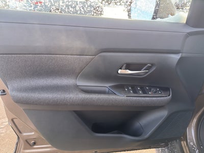 2025 Nissan Kicks SV AWD