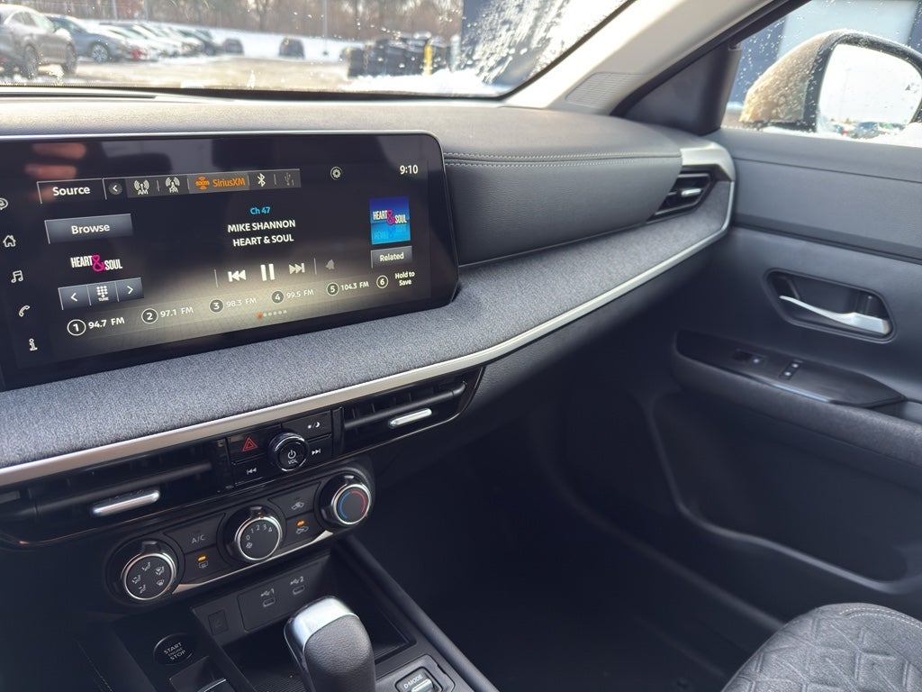 2025 Nissan Kicks SV AWD