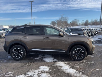 2025 Nissan Kicks SV AWD