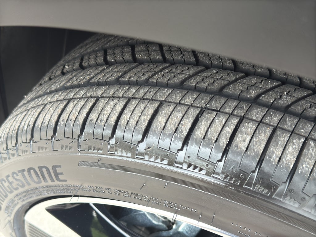 2026 Nissan Kicks SR AWD