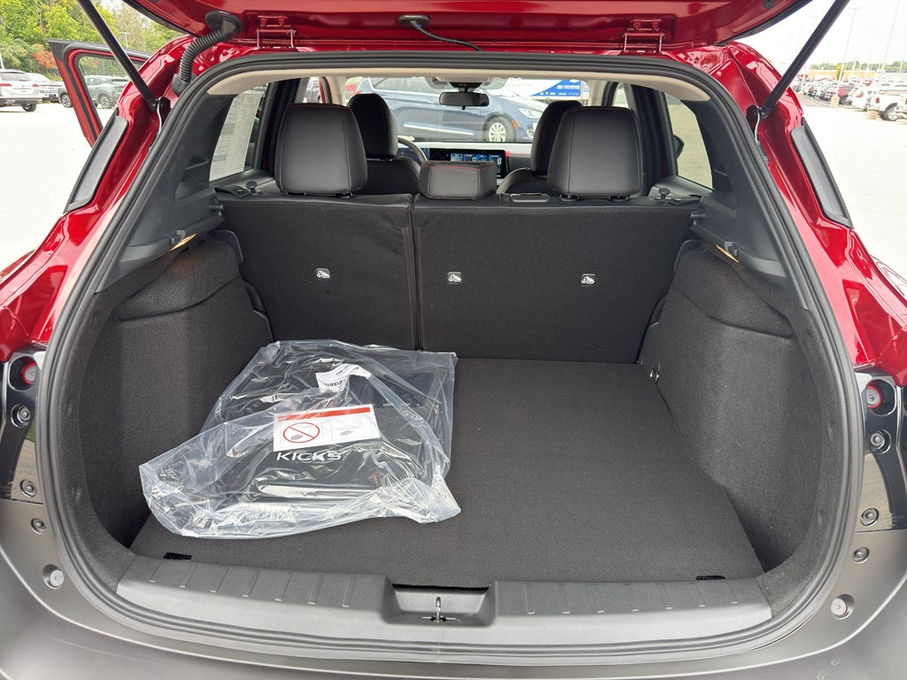 2026 Nissan Kicks SR AWD