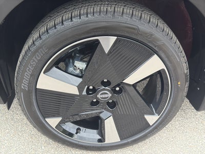 2026 Nissan Kicks SR AWD