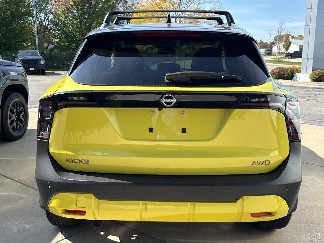 2027 Nissan Kicks SR AWD