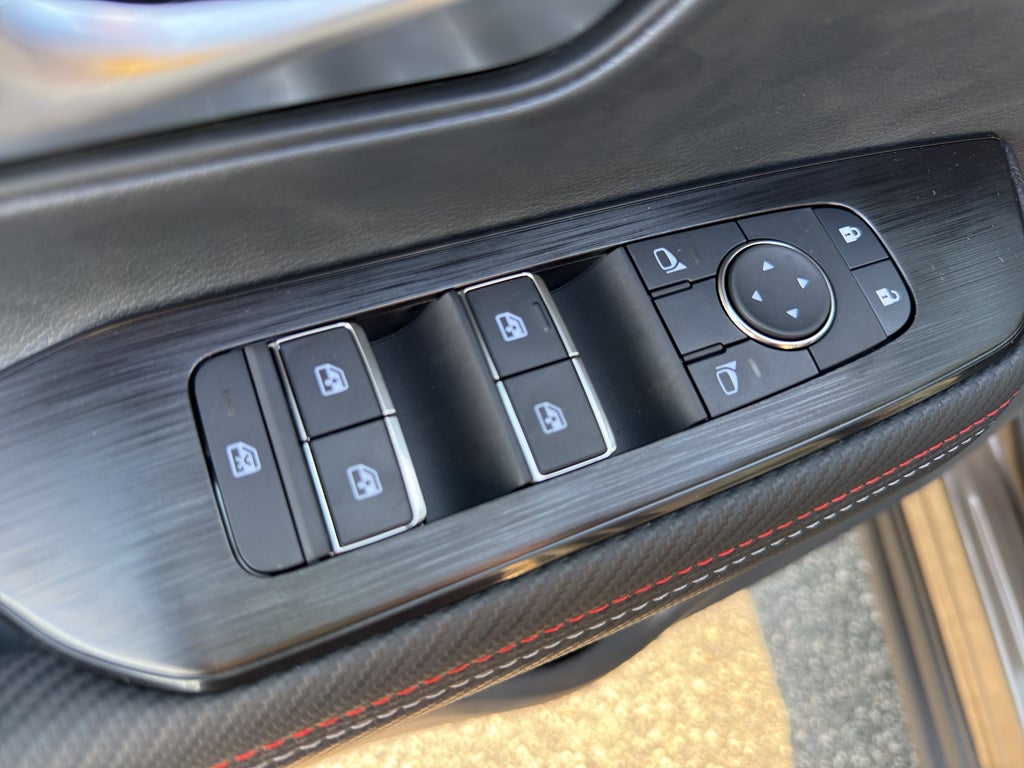 2026 Nissan Kicks SR AWD