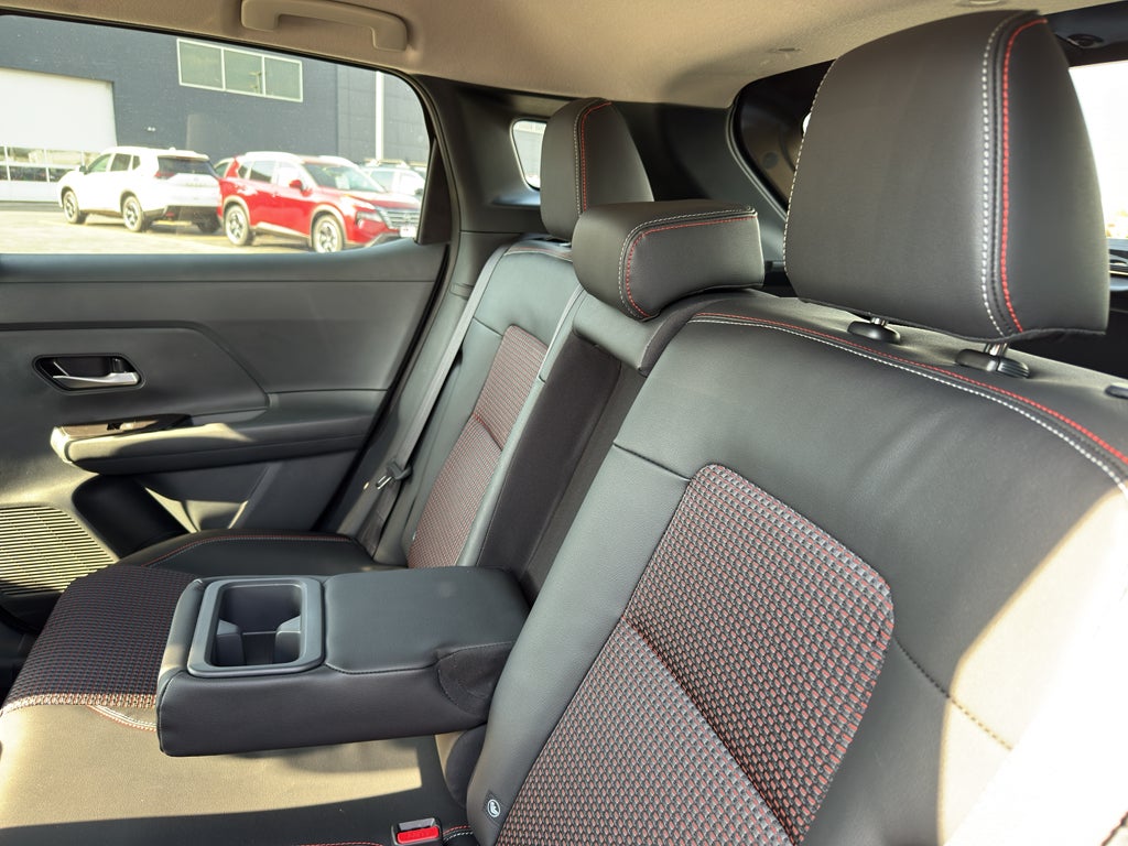 2026 Nissan Kicks SR AWD