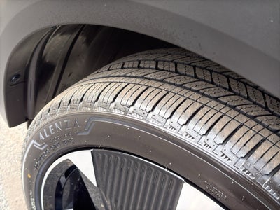 2025 Nissan Kicks SR AWD