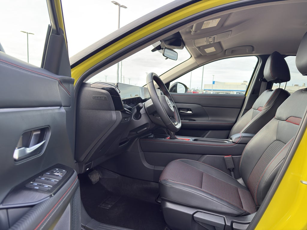 2025 Nissan Kicks SR AWD