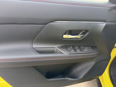 2025 Nissan Kicks SR AWD