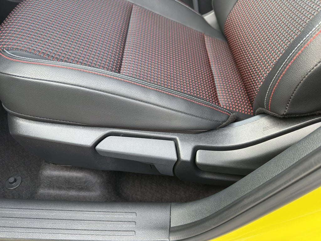 2025 Nissan Kicks SR AWD