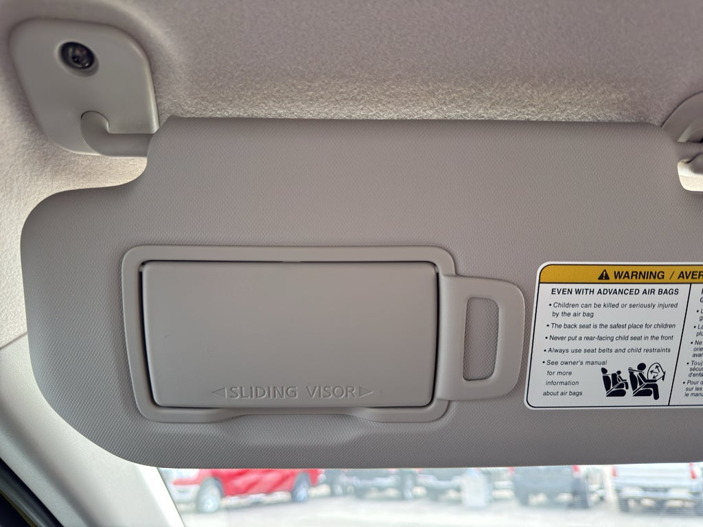 2025 Nissan Kicks SR AWD