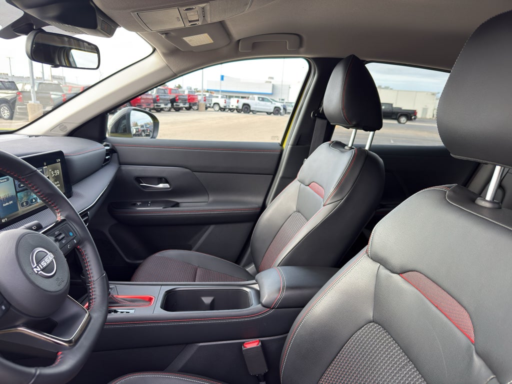 2025 Nissan Kicks SR AWD