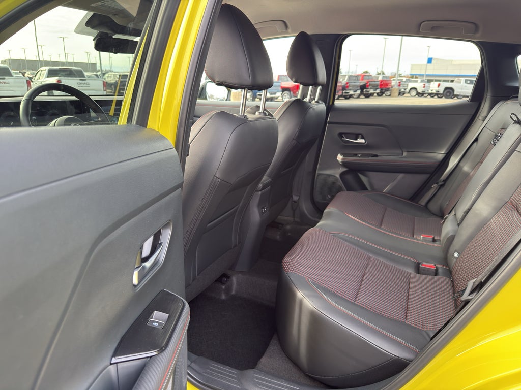 2025 Nissan Kicks SR AWD