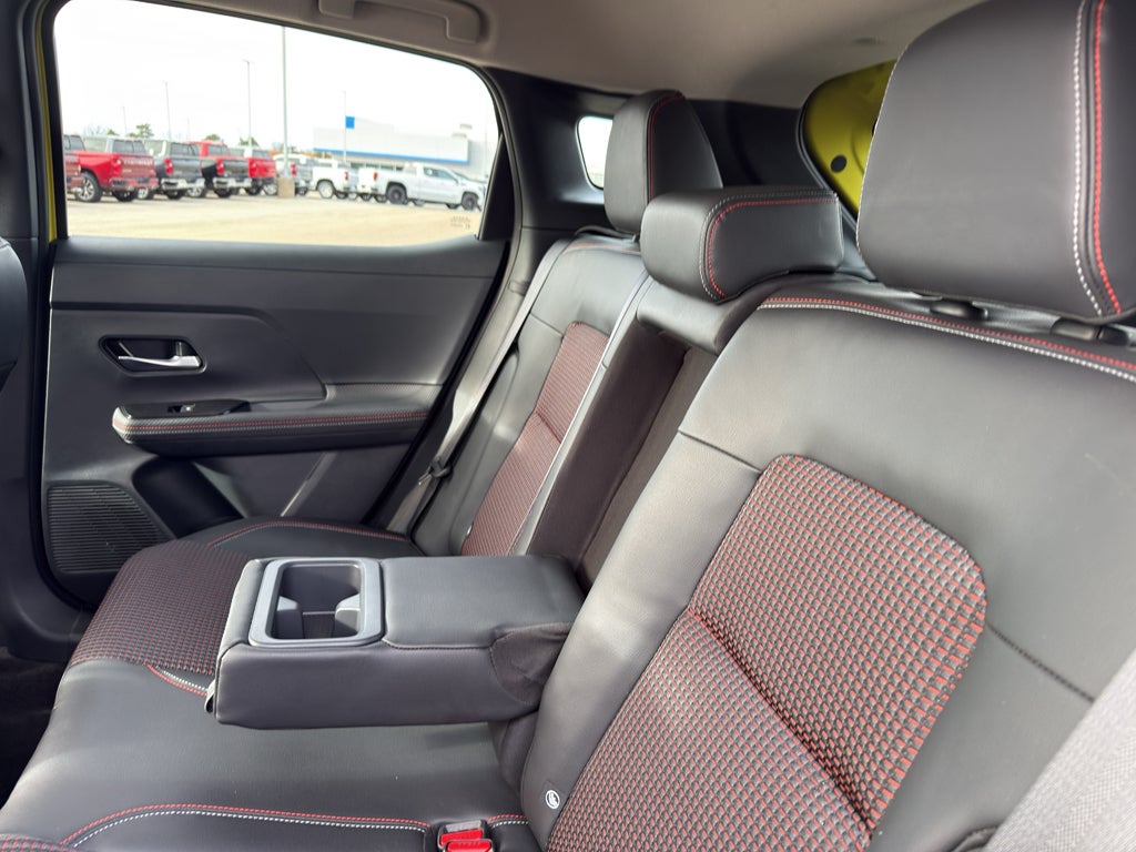 2025 Nissan Kicks SR AWD