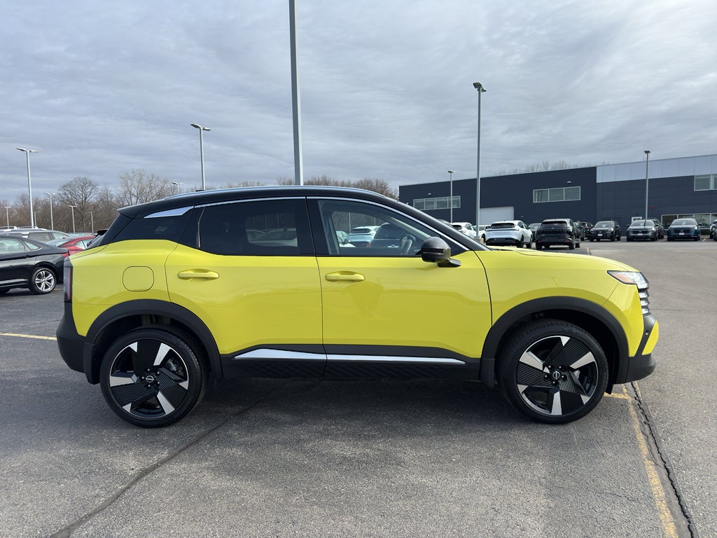 2025 Nissan Kicks SR AWD