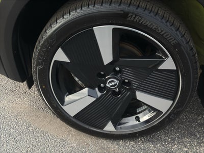 2025 Nissan Kicks SR AWD