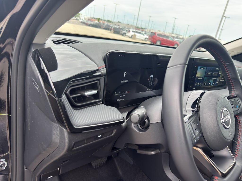 2025 Nissan Kicks SR AWD