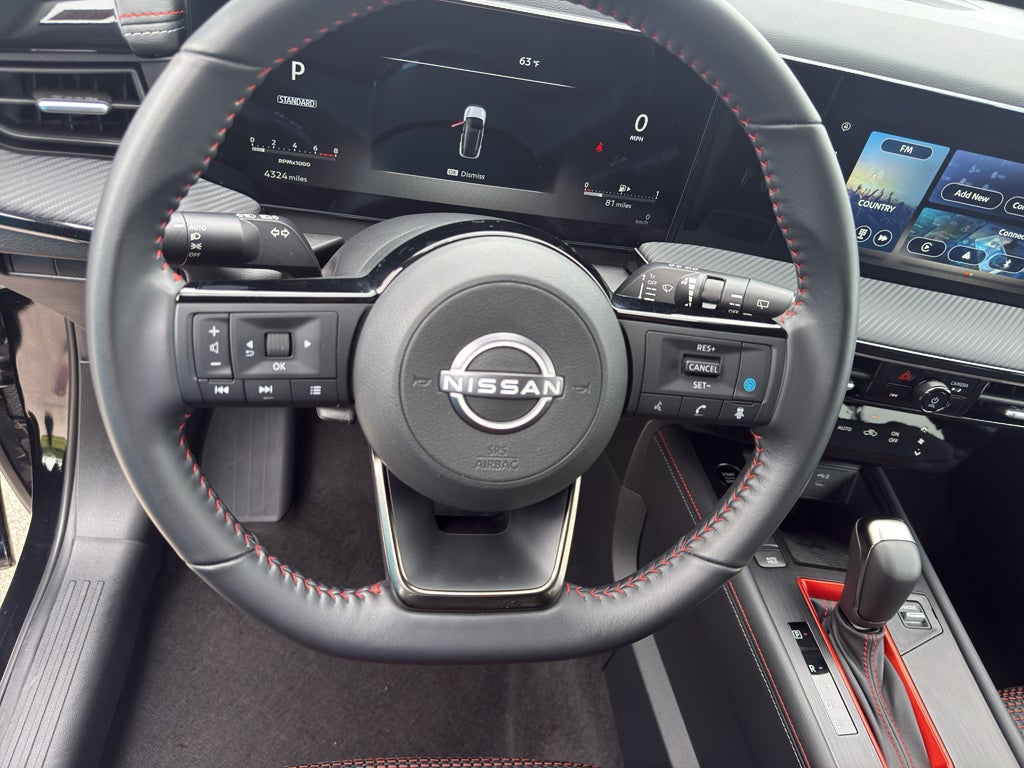 2025 Nissan Kicks SR AWD